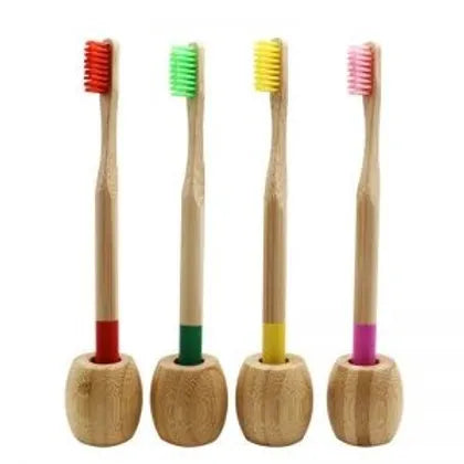 Base de bambú para cepillo amigable con el medio ambiente Izana Naturals